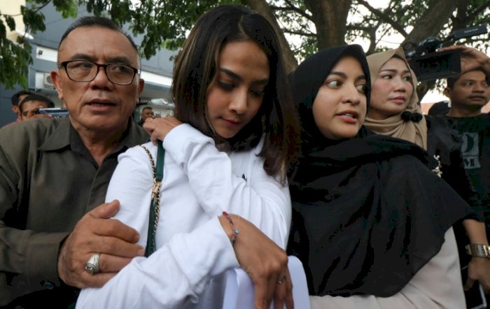 Polisi Beberkan Barang Bukti Karena Vanessa Tak Jujur Soal Prostitusi Online | Indozone.id