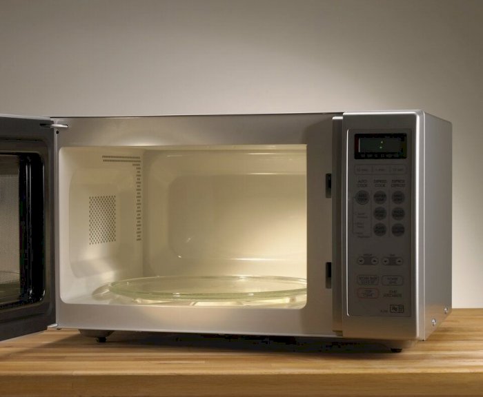 Cara Membersihkan Microwave Dengan Cepat Dan Tepat 