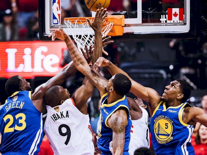 Final NBA: Warriors Tumbangkan Raptors di Gim Kedua