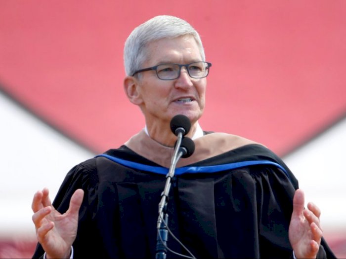 Pesan CEO Apple, Tim Cook Pada Wisudawan