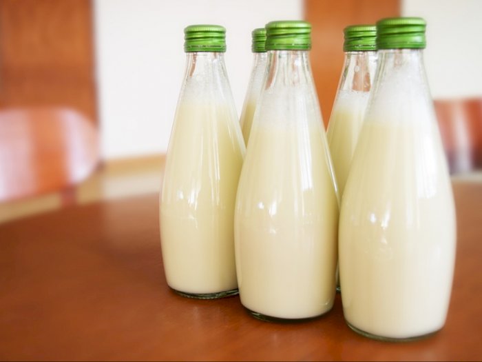 Mana Lebih Baik Antara Susu Pasteurisasi atau Susu Murni