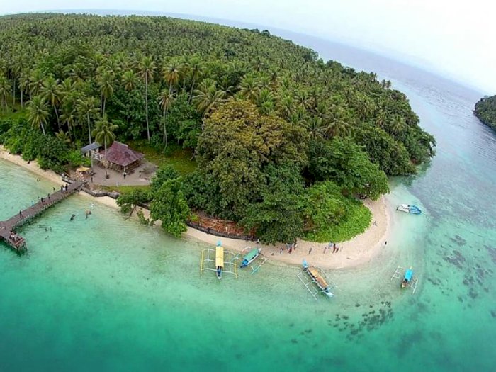 Indahnya Pulau Meti di Maluku Utara