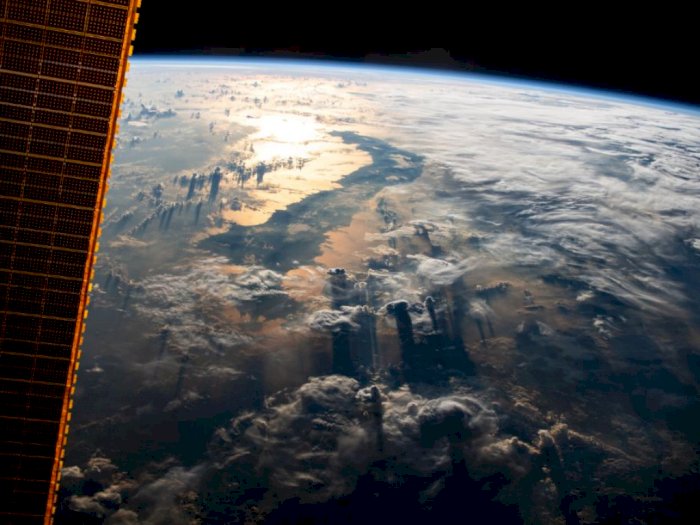 NASA Rilis Foto Ketika ISS Terbang di Atas Indonesia