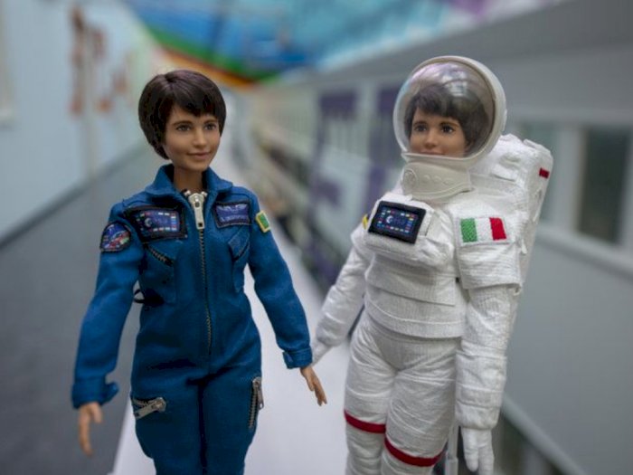 Barbie Bikin Boneka Unik untuk Hormati Astronot Perempuan Italia