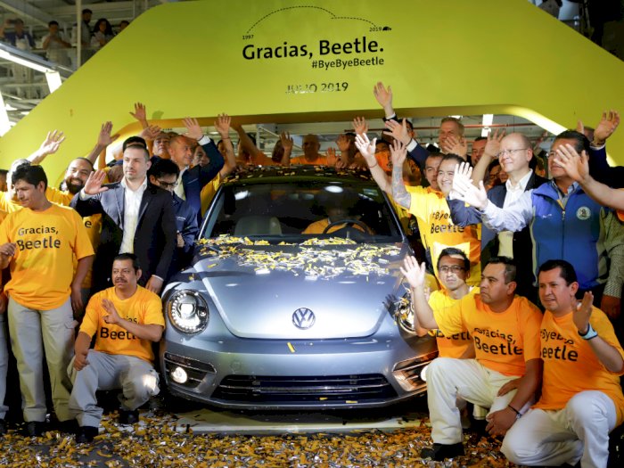 Volkswagen Resmi Hentikan Produksi VW Beetle