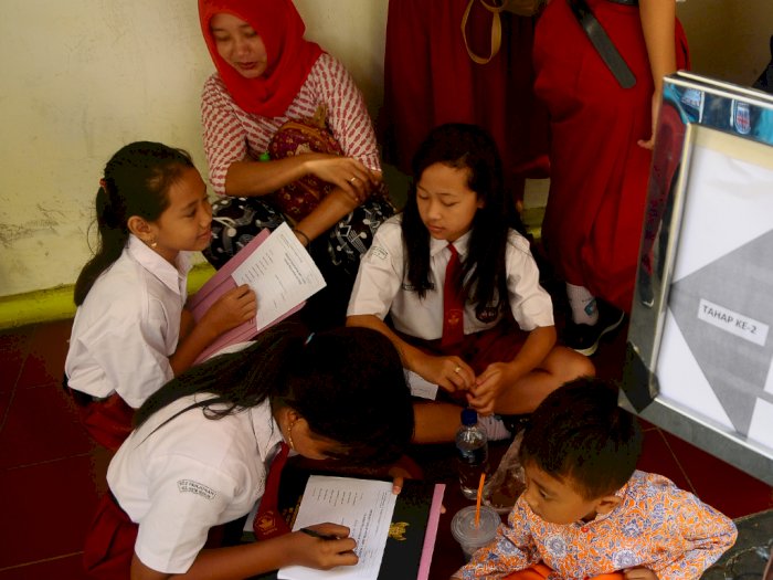 PNS DKI Dapat Toleransi Waktu Antar Anak di Hari Pertama Sekolah
