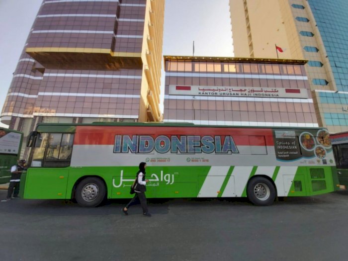 Hemat Biaya Hidup, Jemaah Haji Gunakan Bus Sholawat