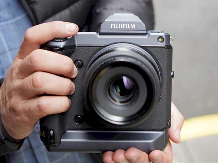 Fujifilm Hadirkan Kamera Digital Beresolusi 102MP di Pasar Indonesia