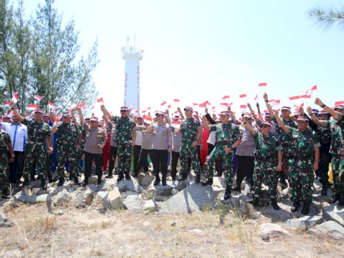 Panglima TNI Kunjungi Satgas Pamtas Pulau Nipah