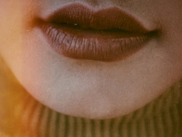 Warna Bibir Hitam? Berikut 4 Warna Lipstik yang  Cocok