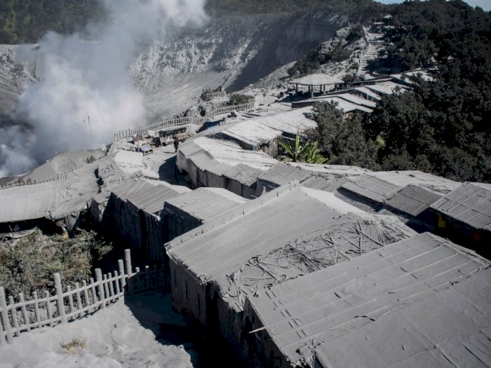 Pasca Erupsi Gunung Tangkuban Parahu, Bau Belerang Masih Menyengat