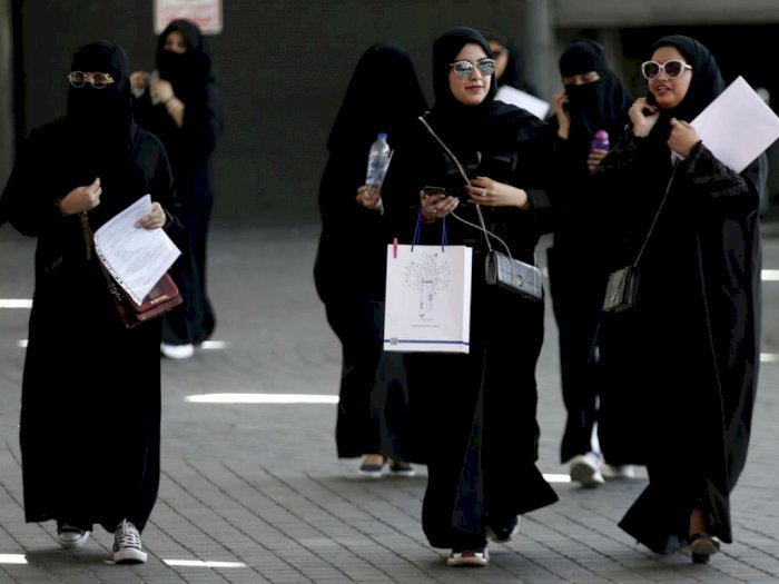 Arab Saudi Hapus Larangan Wanita Pergi ke Luar Negeri Tanpa Wali Pria