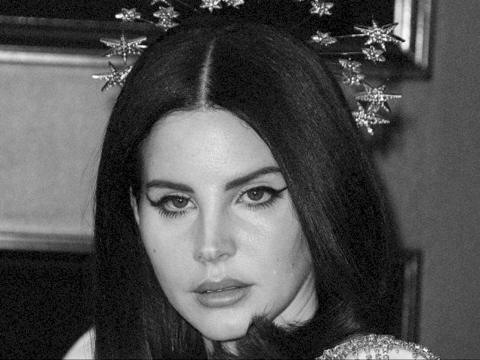 Lana Del Rey Buat Lagu Tentang Penembakan Massal di AS
