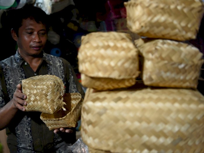 Besek Bambu di Pasar Senen Masih Sepi Peminat