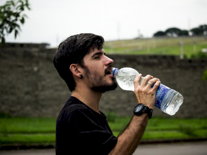 Studi: Minum Banyak Air Bukan Cara Terbaik Untuk Hidrasi Tubuh