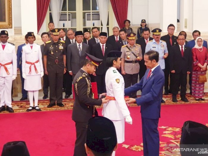 Jokowi Kukuhkan Paskibraka 2019