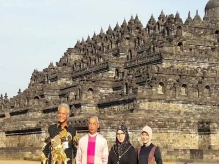 Arsitektur Candi Borobudur Buat Kagum Raja Malaysia
