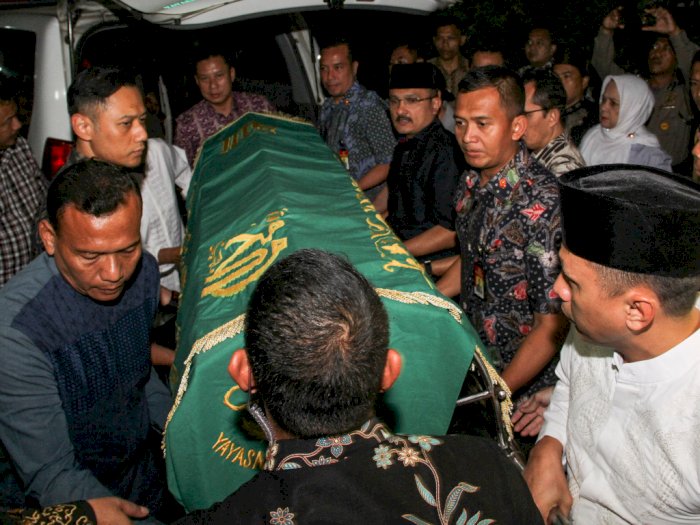 Ini Alasan SBY Makamkan Sang Ibunda di Tanah Kusir