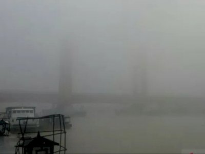 Kabut Asap Makin Pekat, Aktivitas di Sungai Musi Sepi