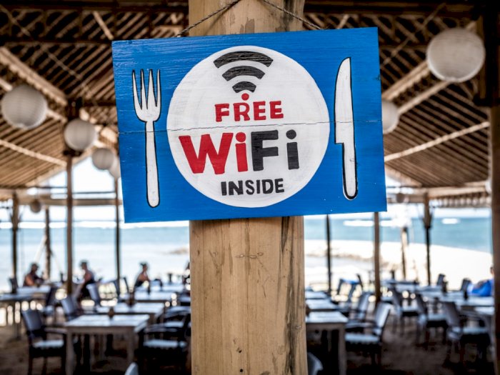 Suka Pakai Wifi Gratis di Resto? Ini Hal yang Wajib Kamu Perhatikan!