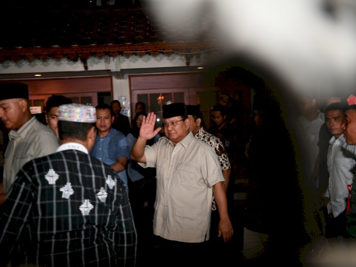 Prabowo Takziah ke Rumah Duka Habibie