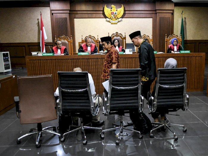 4 Anggota DPRD Lampung Tengah Didakwa Menerima Suap Sebesar Rp9,695 M