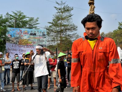 MAPALA Se-Indonesia Protes Pencemaran Sungai Ciujung