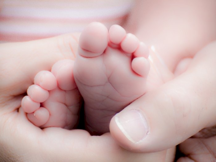 Benarkah Bayi Lahir Normal Terpapar Lebih Banyak  Bakteri?