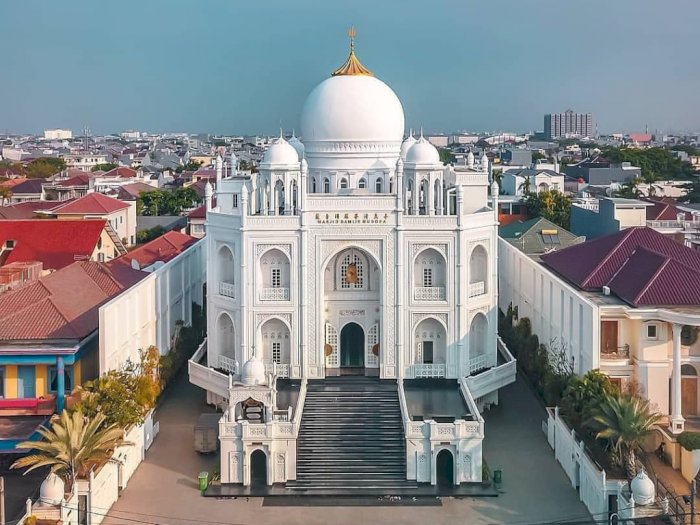 3 Fakta Tentang Masjid Ramlie Musofa di Jakarta Utara
