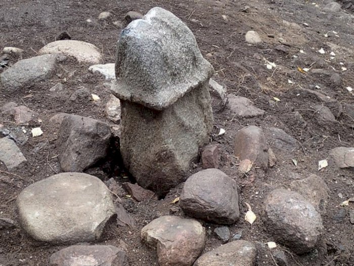Batu Berbentuk Penis dari Abad 500 SM Ditemukan di Swedia