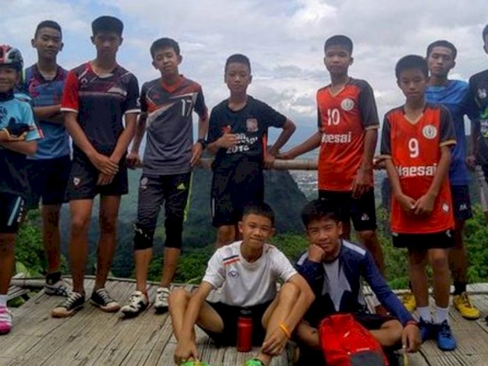 Keberanian 12 Anak Tim Sepak Bola dengan Hadiah yang Mereka Dapatkan 