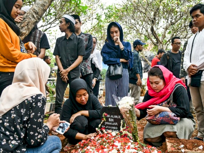 Potret Haru Pemakaman Akbar Alamsyah, Korban Tewas Demo Pelajar