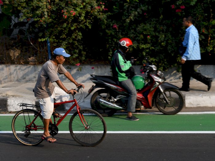 Kurang Aman, Pengendara Sepeda Motor Kerap Melintas di Jalur Sepeda