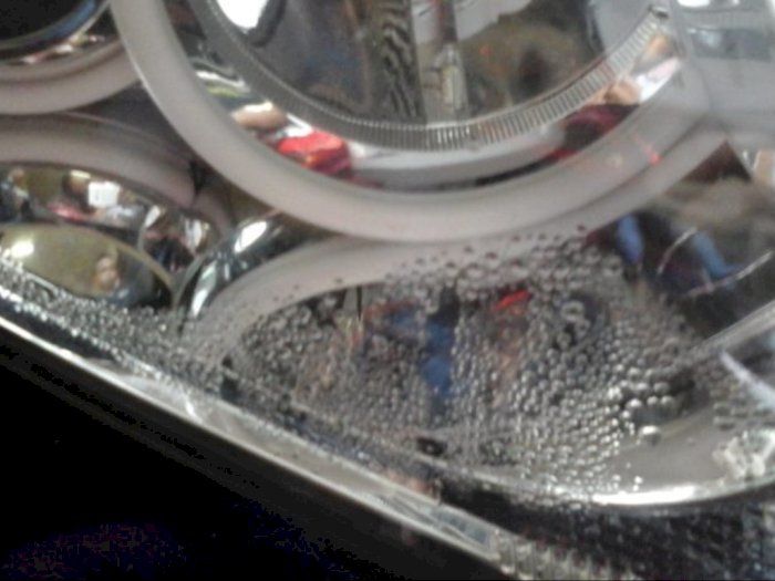 Jurus Jitu Hilangkan Air pada Headlamp Mobil