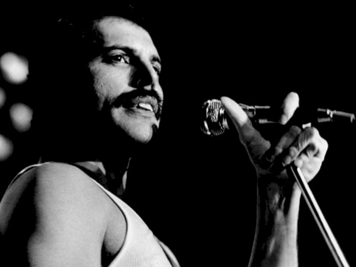Freddie Mercury Penyanyi Band Rock Legendaris Asal Inggris