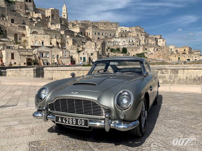 4 Mobil Aston Martin yang Hadir di Film Terbaru James Bond
