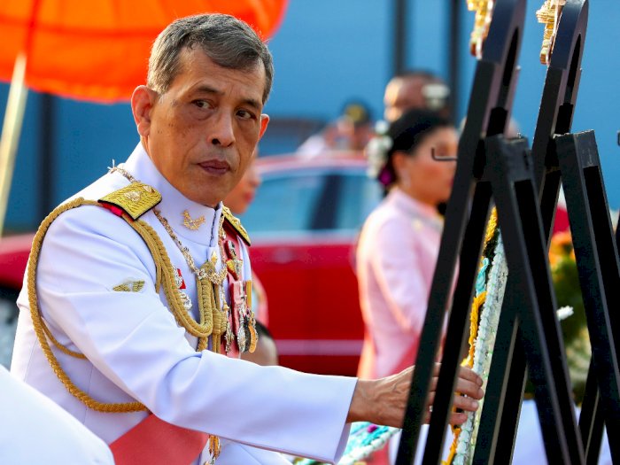 Raja Thailand Pecat Kembali Pejabat Istana, Ada yang Karena Zina