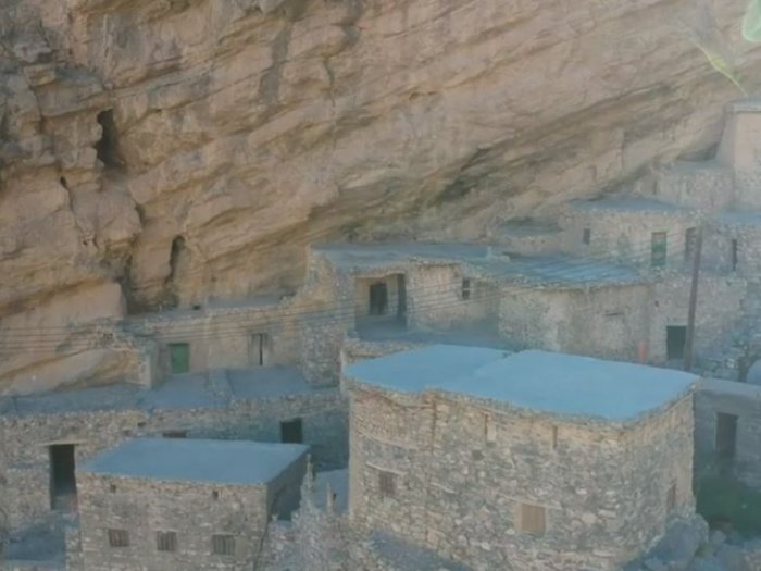 Ekstrim, Begini Potret Desa Tepi Jurang di Pelosok Oman