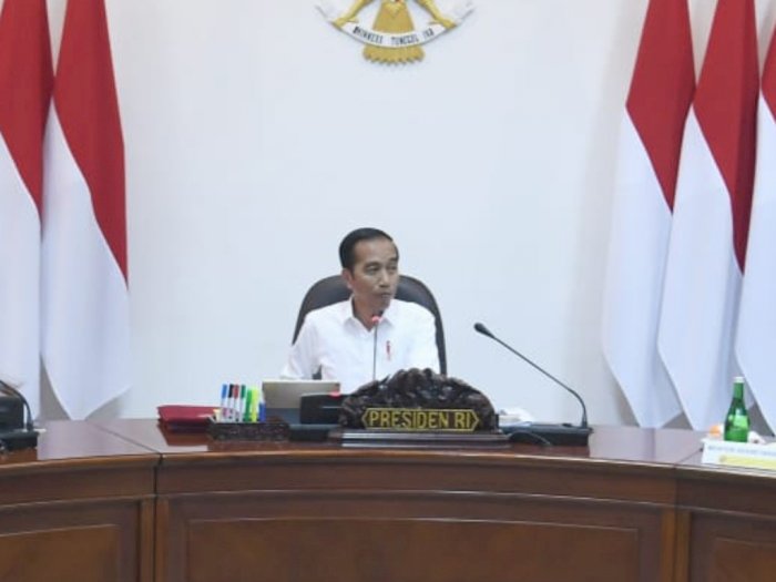 Jokowi Ingatkan Pejabat Daerah Satu Garis 