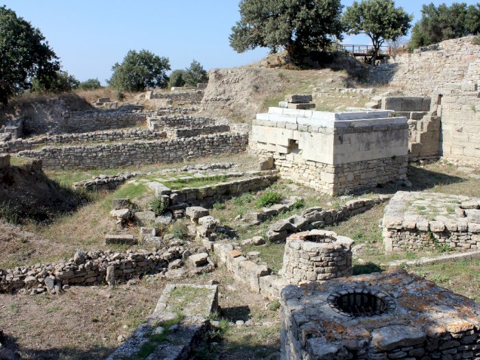 Kota Troya Peninggalan Sejarah Perang yang Telah Menjadi Arkeologi 