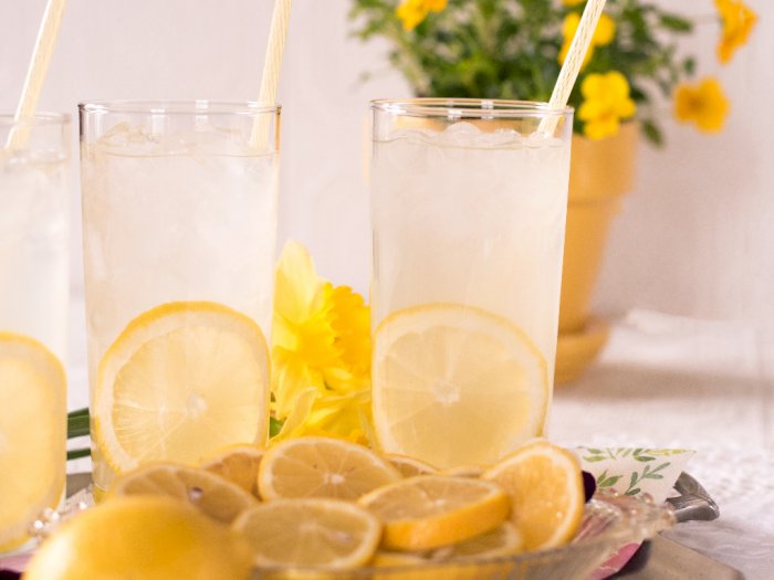 Atasi Perut Buncit dengan Minum Air Lemon Setiap Pagi Hari