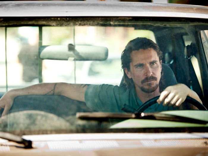 Film Out of the Furnace (2013), Christian Bale yang Mencari Adiknya 