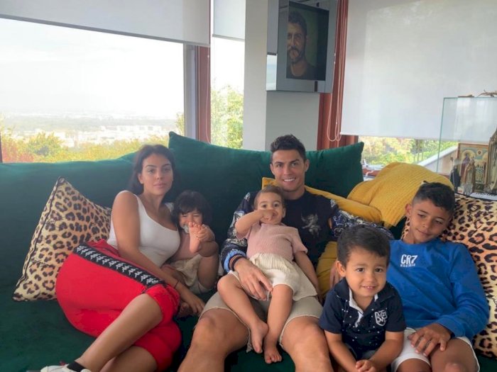 Beredar Rumor Ronaldo dan Georgina Sudah Menikah di Maroko