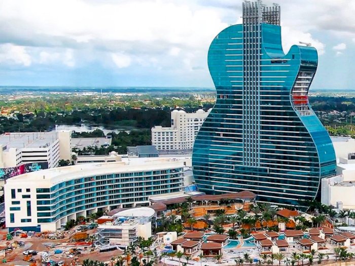 Pertama di Dunia! Hotel Raksasa Berbentuk Gitar di Florida