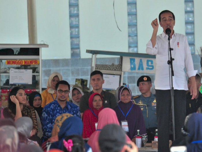 2 Staf Khusus Milenial Temani Jokowi Kunjungan Kerja