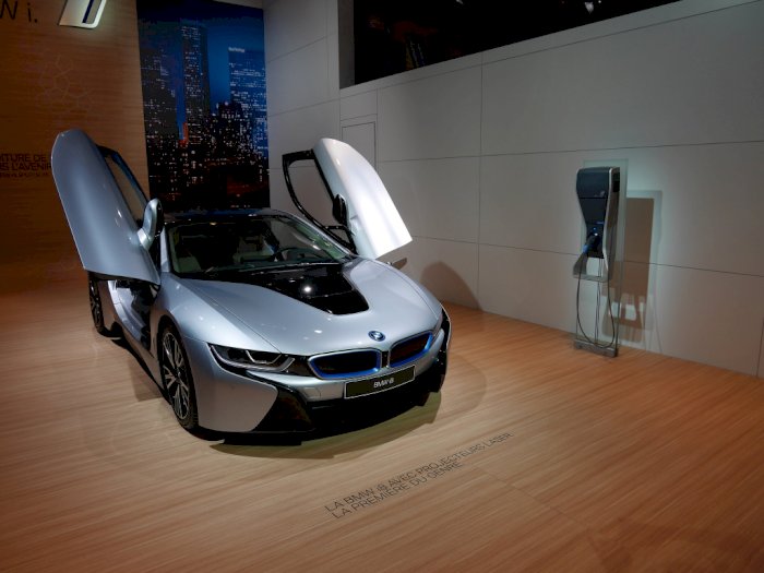 BMW Akan Menyuntik Mati Mobil BMW i8