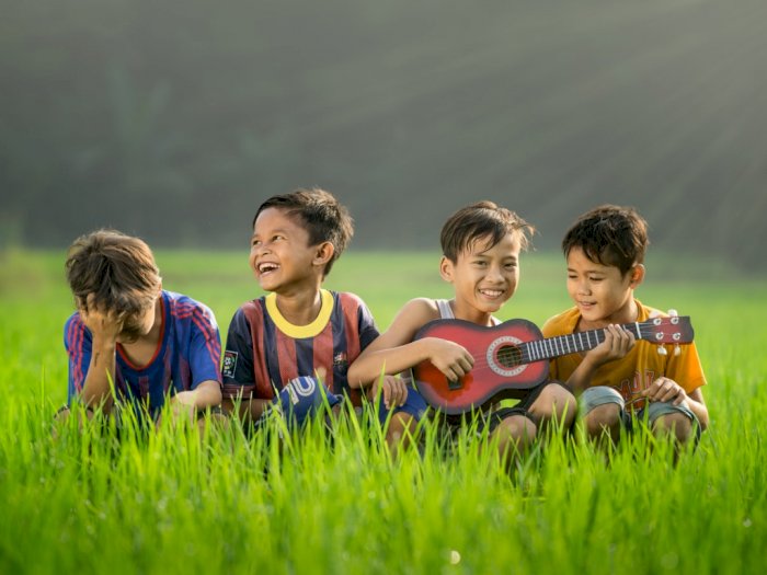 Ingat Masa Kecil, Ini Deretan Lagu Anak-anak Indonesia Penuh Makna