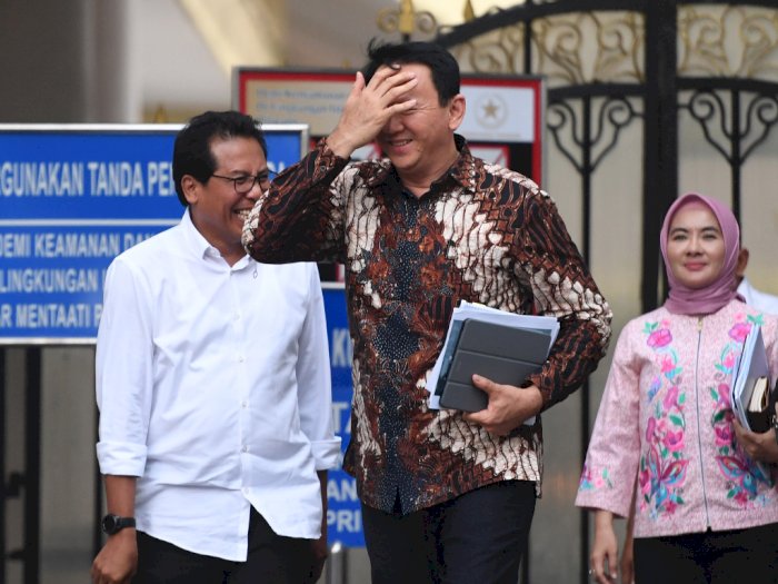 FOTO: Ekspresi Ahok Usai Bertemu Jokowi di Istana