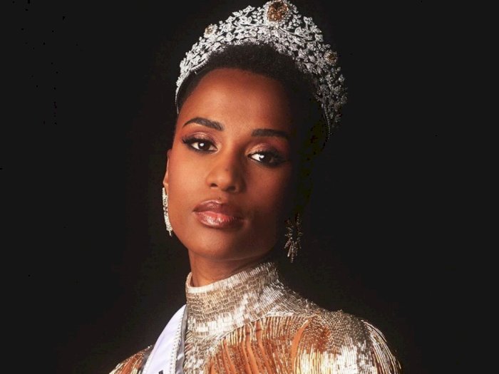 Gaya Liburan Zozibini Tunzi, Cewek Afrika yang Jadi Miss Universe 2019