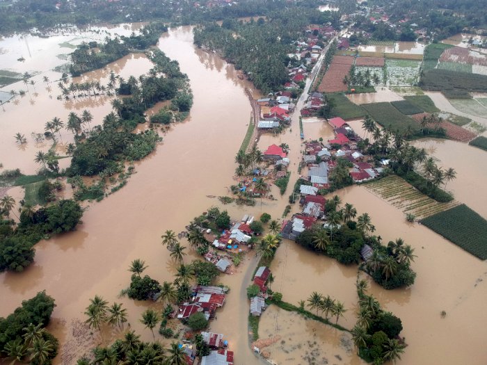 FOTO: Banjir Merendam 6 Kecamatan di Kabupaten Limapuluh Kota